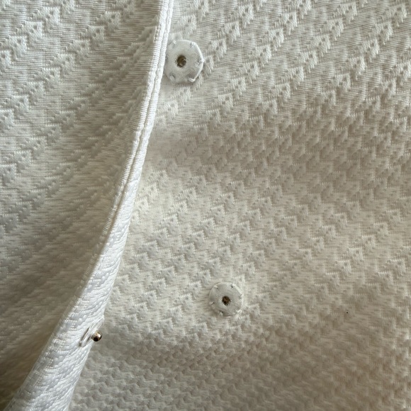 Tahari Textured White Top with wide elegant boat neckline and Black Belt. - Picture 3 of 4